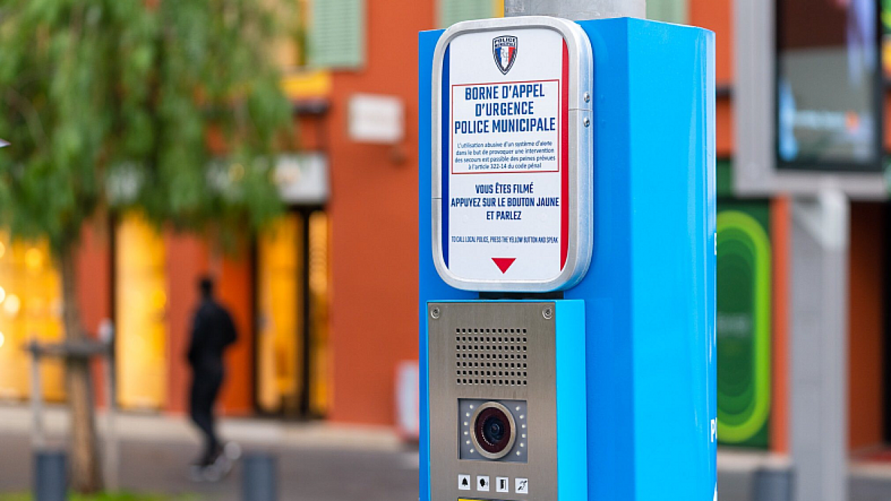 Smart City, come trasformare i pali dell’illuminazione delle città in veri e propri hub di sicurezza